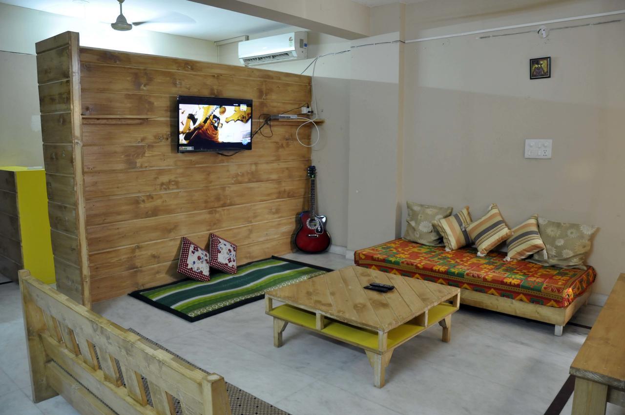 Friends Hostel Нью-Делі Екстер'єр фото