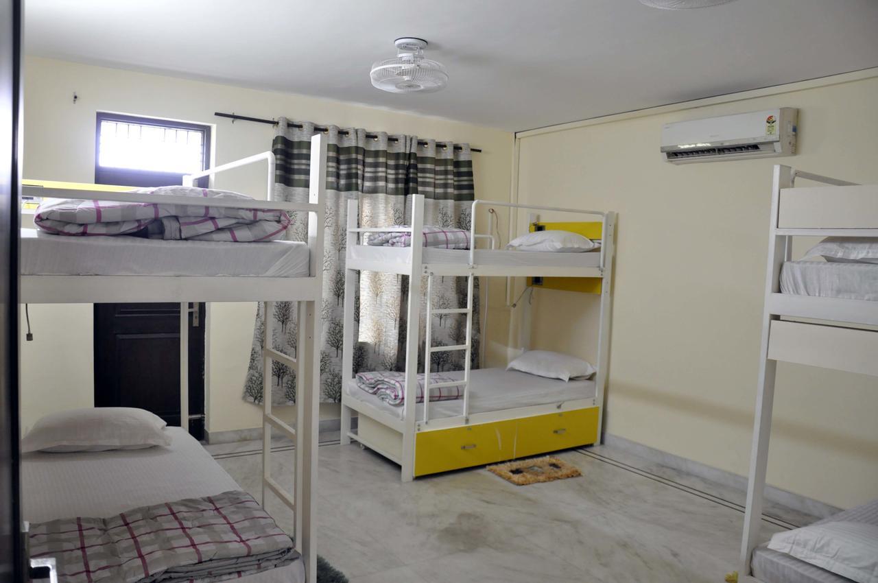 Friends Hostel Нью-Делі Екстер'єр фото